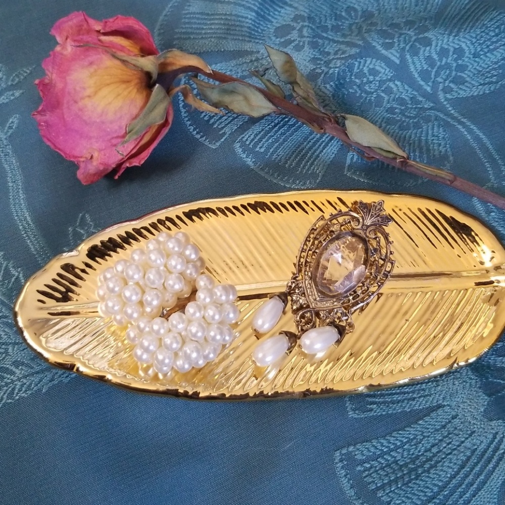 Vintage Faux Pearl Clip-on Earrings & Brooch